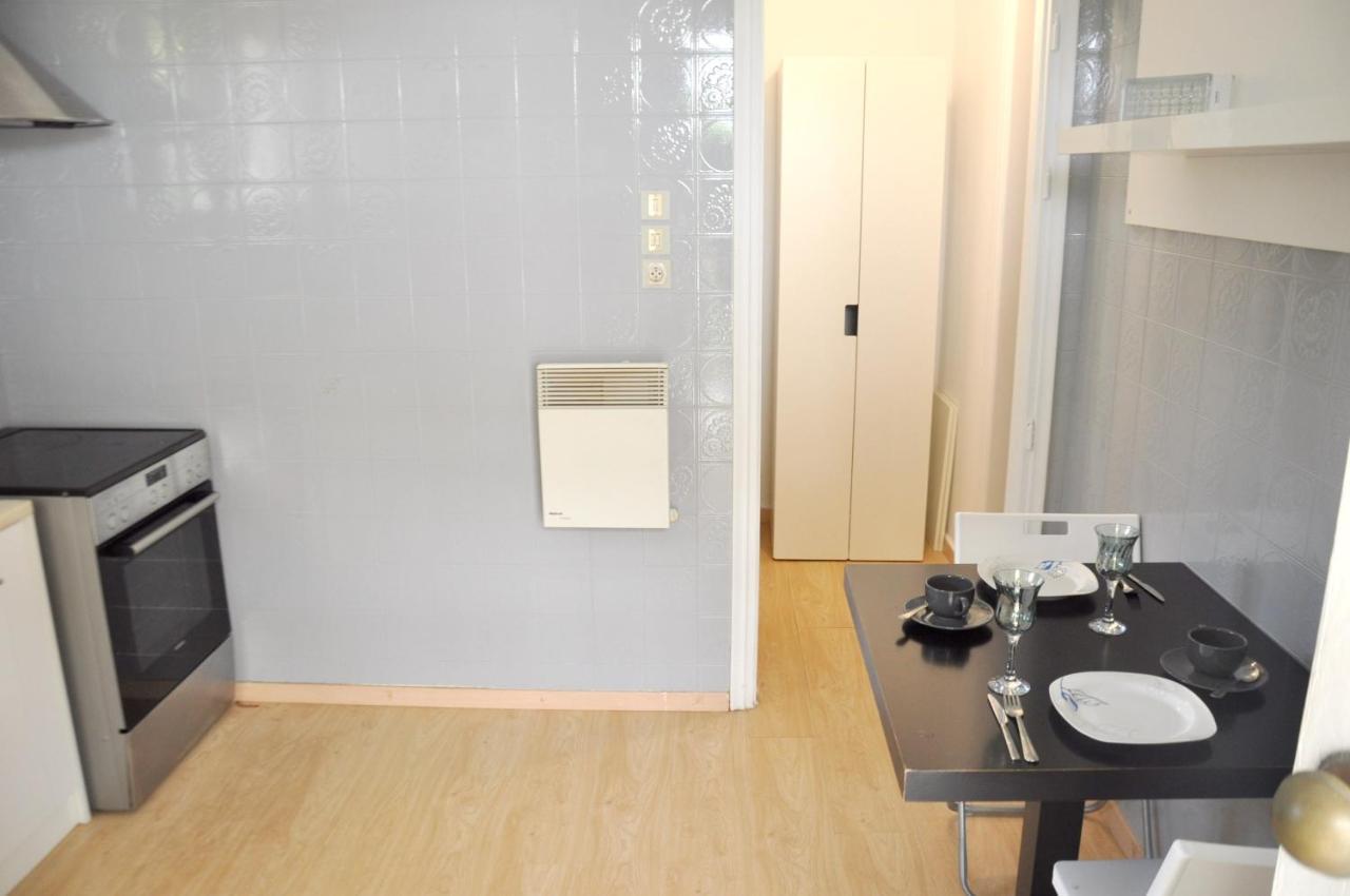 アテネStudio With Furnished Garden And Wifi At Glifada 1 Km Away From The Beachアパートメント エクステリア 写真